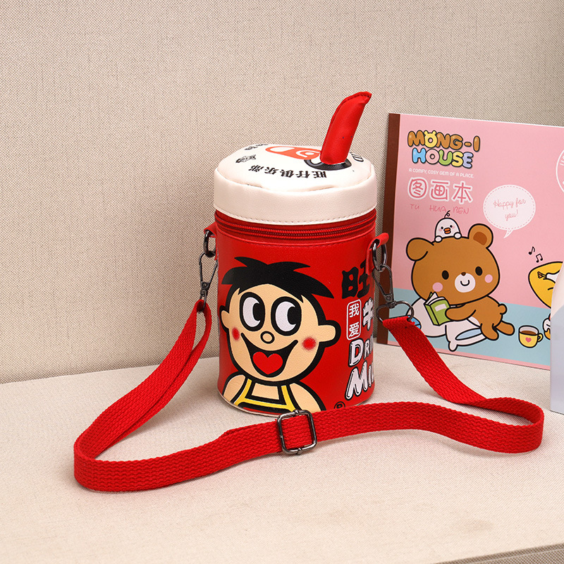 包包女2022新款卡通可爱小包包水桶包pu时尚旺仔儿童零食包单肩