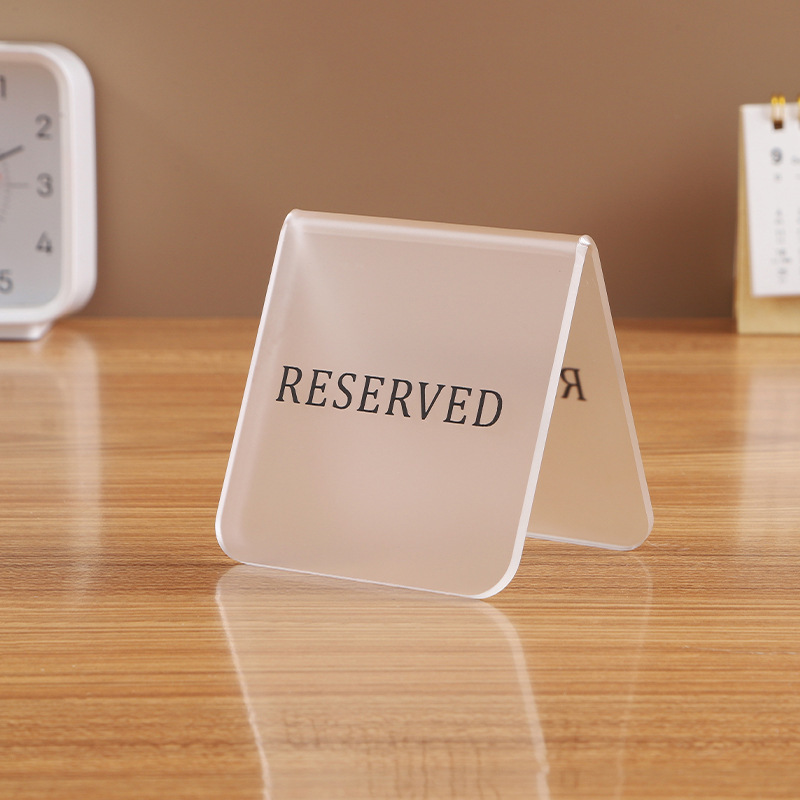 磨砂亚克力双面三角牌展示牌v型热弯台牌uv打印有机玻璃三角立牌