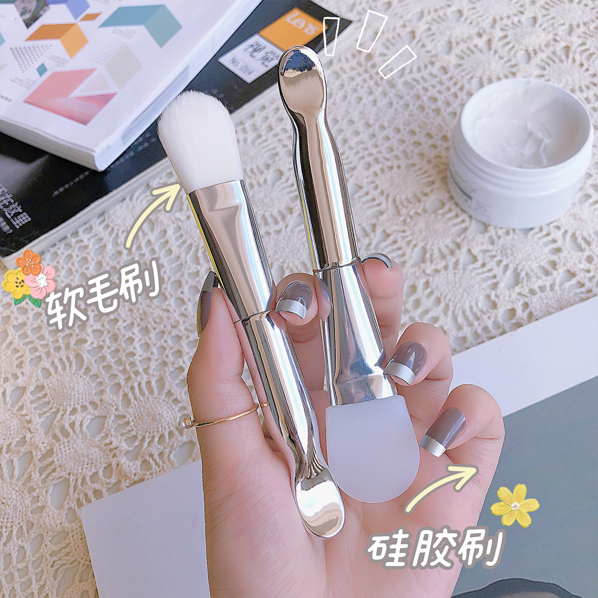 Jonbos Double-Headed Facial Treatment Brush Soft Bristles Silicone Makeup Brush Clay Mask Special Scoop Multi-Functional Facial Mask Applicator Brush