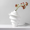 Jingdezhen white Circle ceramics vase lovely Homestay gift Simplicity modern Floral organ Jingdezhen white Circle ceramics vase lovely Homestay gift Simplicity modern Floral organ