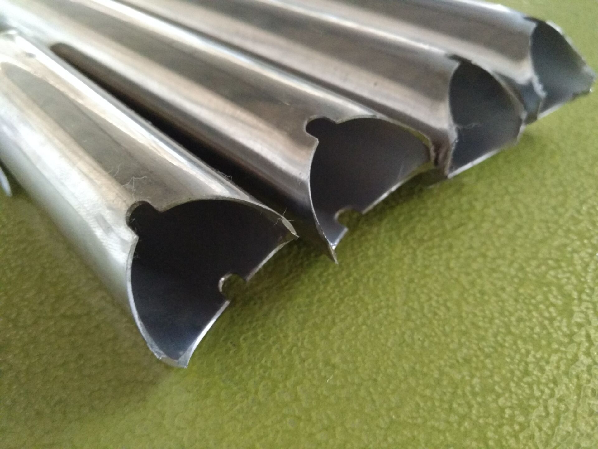 护栏楼梯扶手管材加工冲孔冲弧设备不锈钢冲孔机快速液压方管打孔