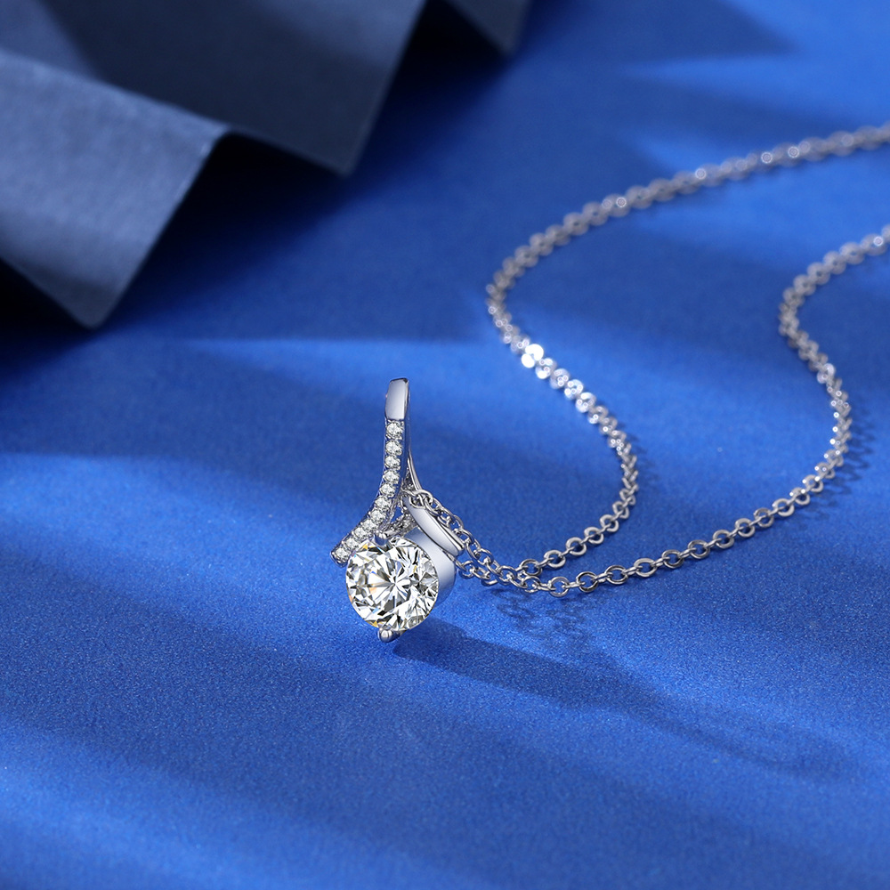 直播抖音网红小红书爆款日韩仿真莫桑石项链一克拉项链美人鱼吊坠