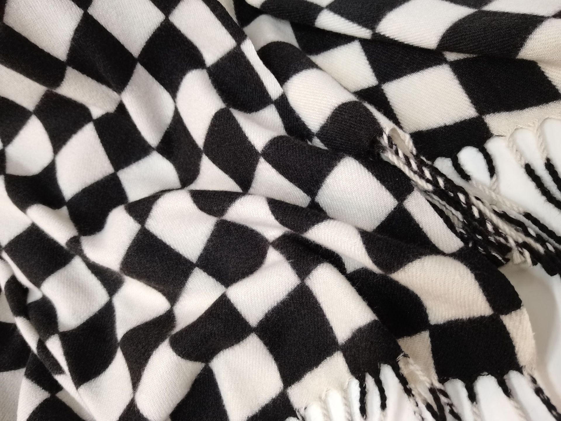 New Winter Houndstooth Scarf for Women Plaid Artificial Cashmere Scarf Wholesale Factory Thickened Shawl Scarf for Women