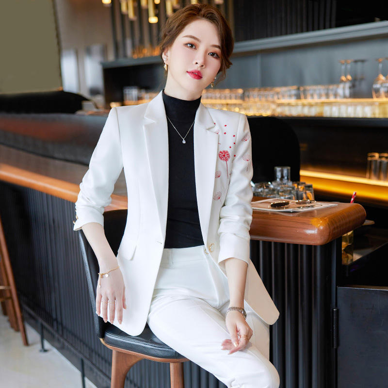 2022新款气质女神范职业装套装时尚印花西装外套女美业主持人工装