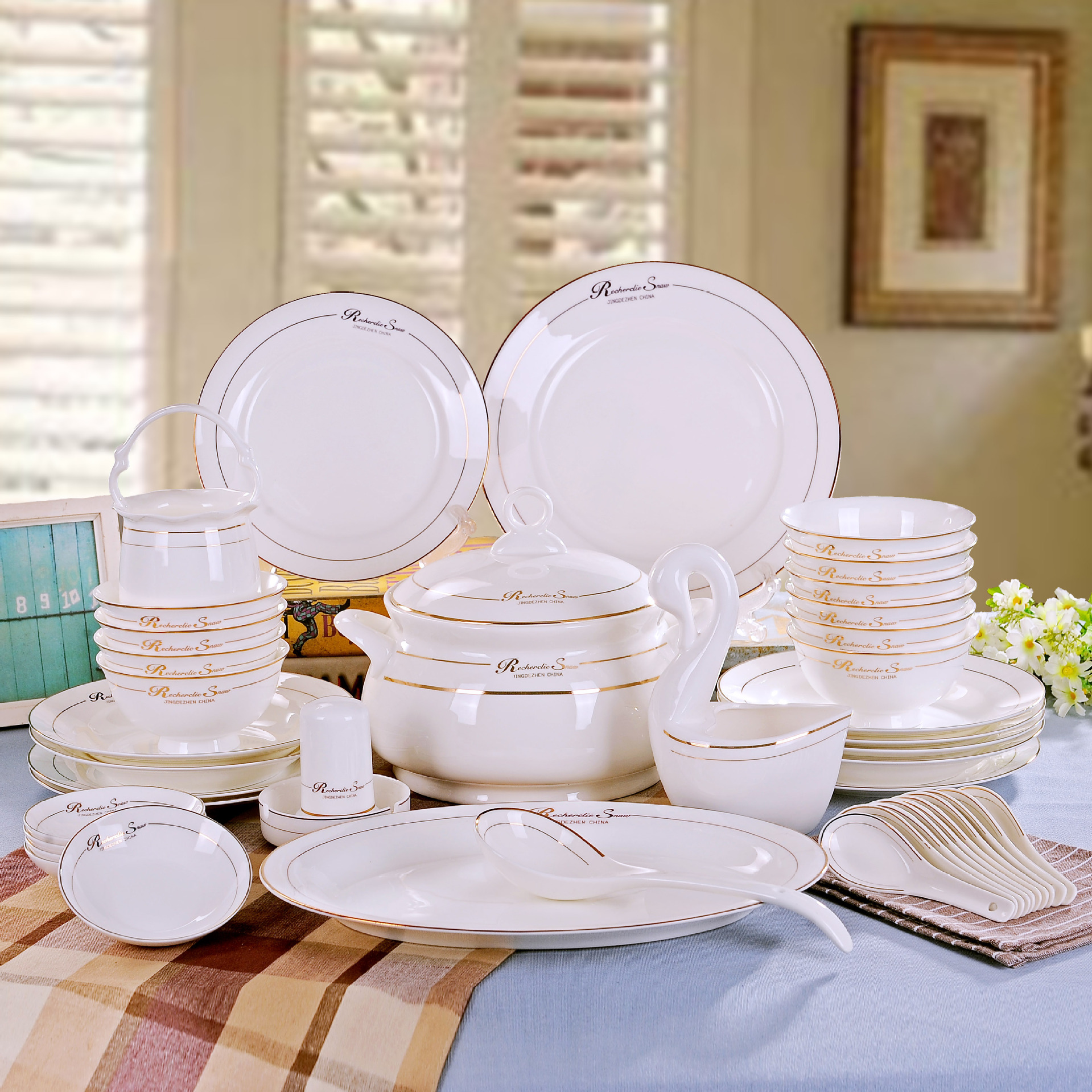 景德镇骨瓷餐具碗碟套装陶瓷碗盘套碗盘碟中式盘子碗组合家用碗筷