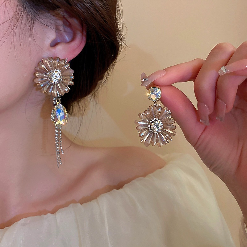 Silver Needle Diamond-Embedded Geometric Lovely Flower Earrings Dongdaemun Fashion Design Tassel Earrings Earrings Elegant Earrings for Women