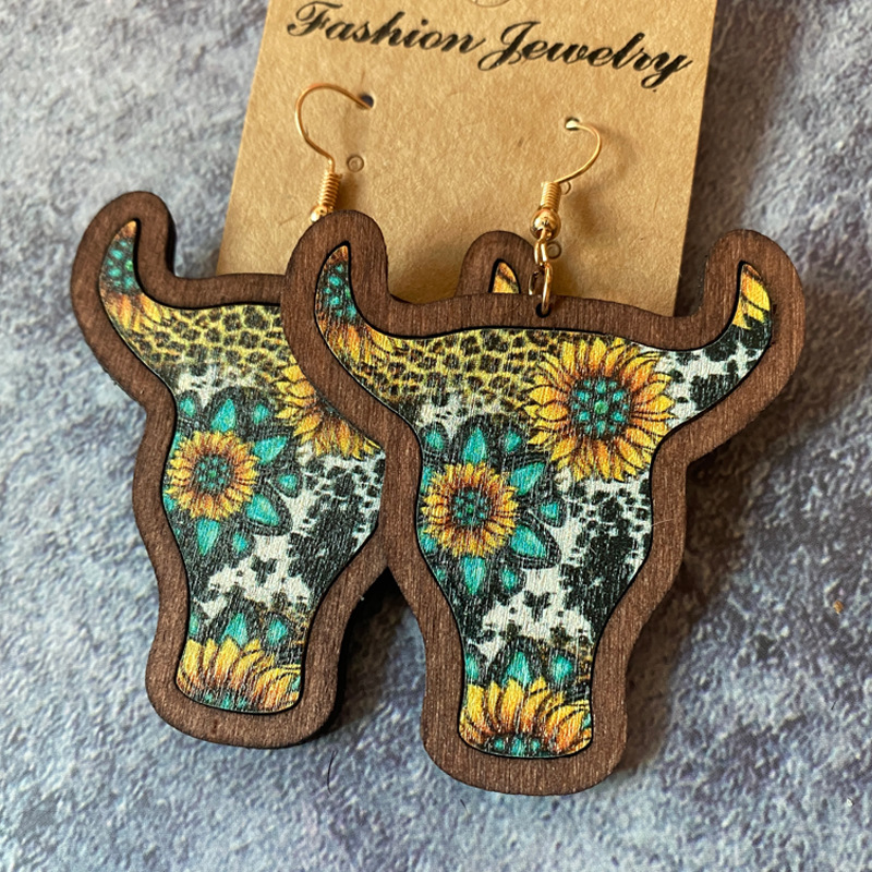 Cross-Border Western Retro Wooden Earrings Cow Head Inlaid Bohemian Style Earrings European and American Fashion Popular Ornament Supply