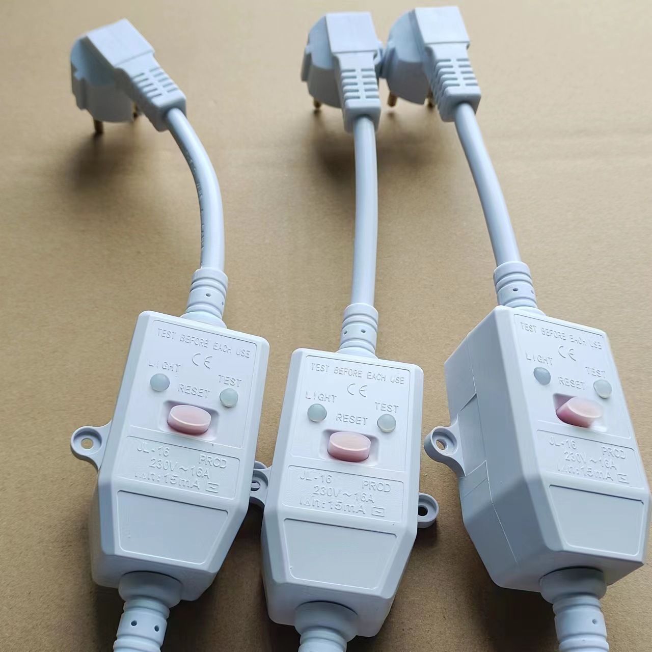 漏电保护插头欧洲国家防触电插头带电源线0.75平方1.