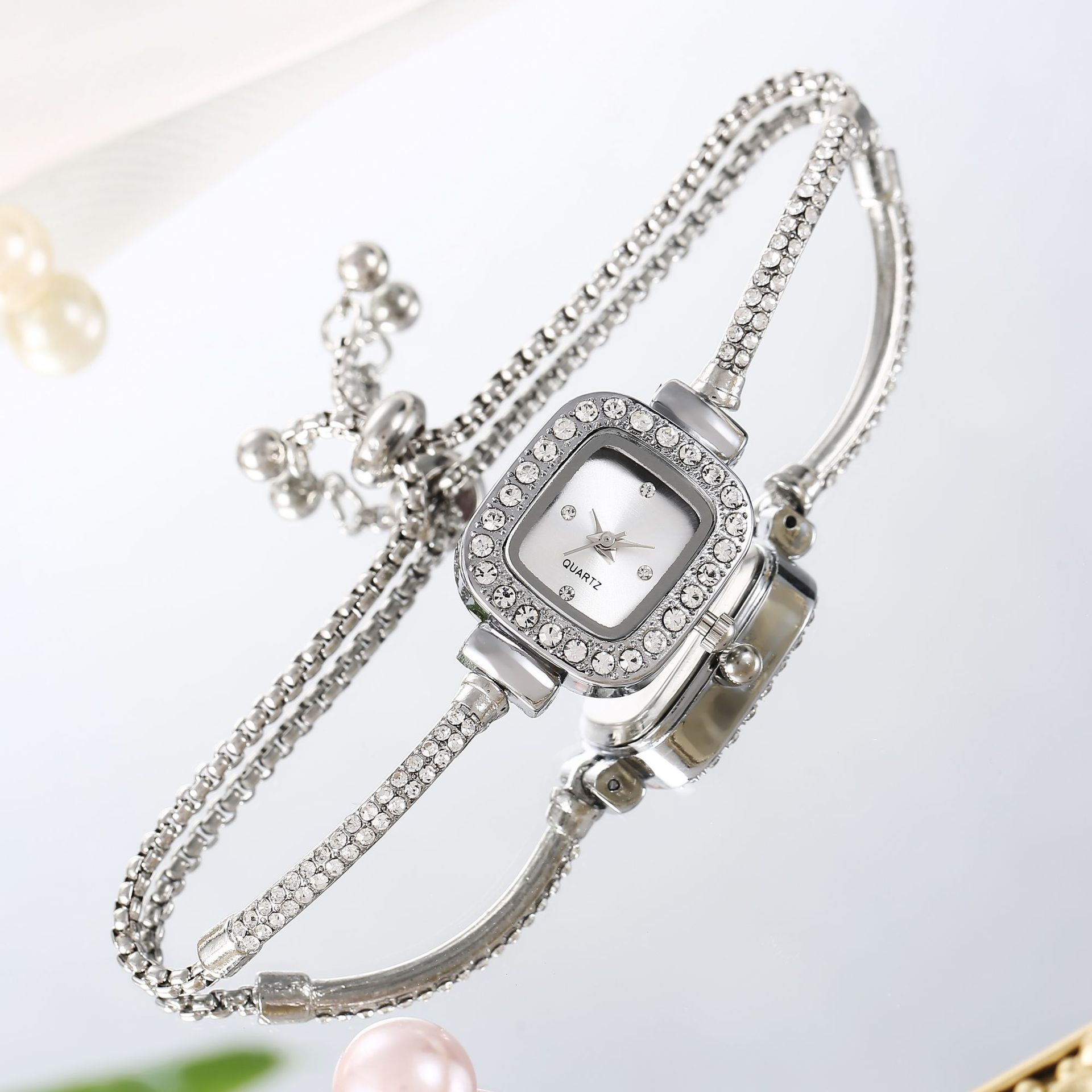 New Fashion Diamond Square Women's Watch Free Adjustment Bracelet Watch Women's Quartz Watch Wholesale