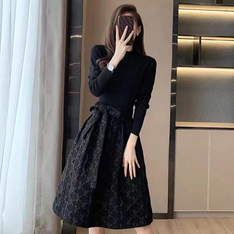 Hepburn Wind Black Long-Sleeved Dress Women's 2023 Fall Mid-Length Fashion Waist Trimming Slimming A- line Bubble Dress Women Clothes