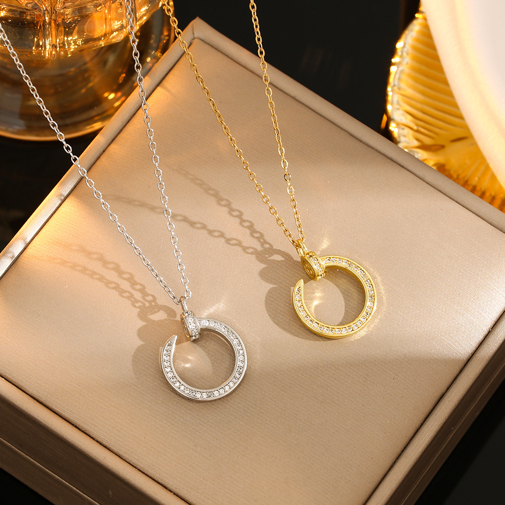 潮流高级感满钻钉子钛钢项链锆石吊坠时尚简约奢华女锁骨链配饰品