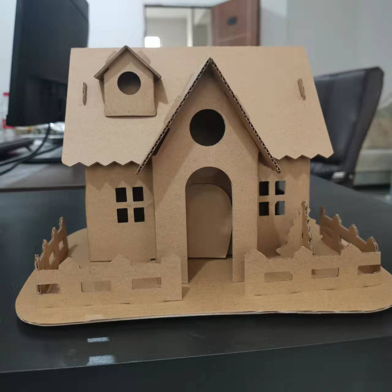 瓦楞纸板圣诞节手工diy圣诞屋子儿童小房子自制材料雪屋玩具城堡