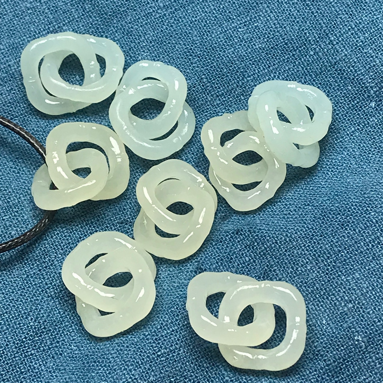 和田玉环环相扣双环 项链手链吊坠配饰