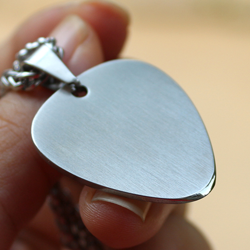 拨片项链可弹奏吉他吊坠拉丝面diy免费定制不掉色ins朋克男女配饰