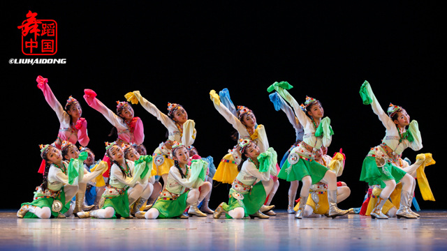 儿童舞蹈小荷风采隆达梅朵演出服装藏族舞蹈水袖古典舞民族表演服