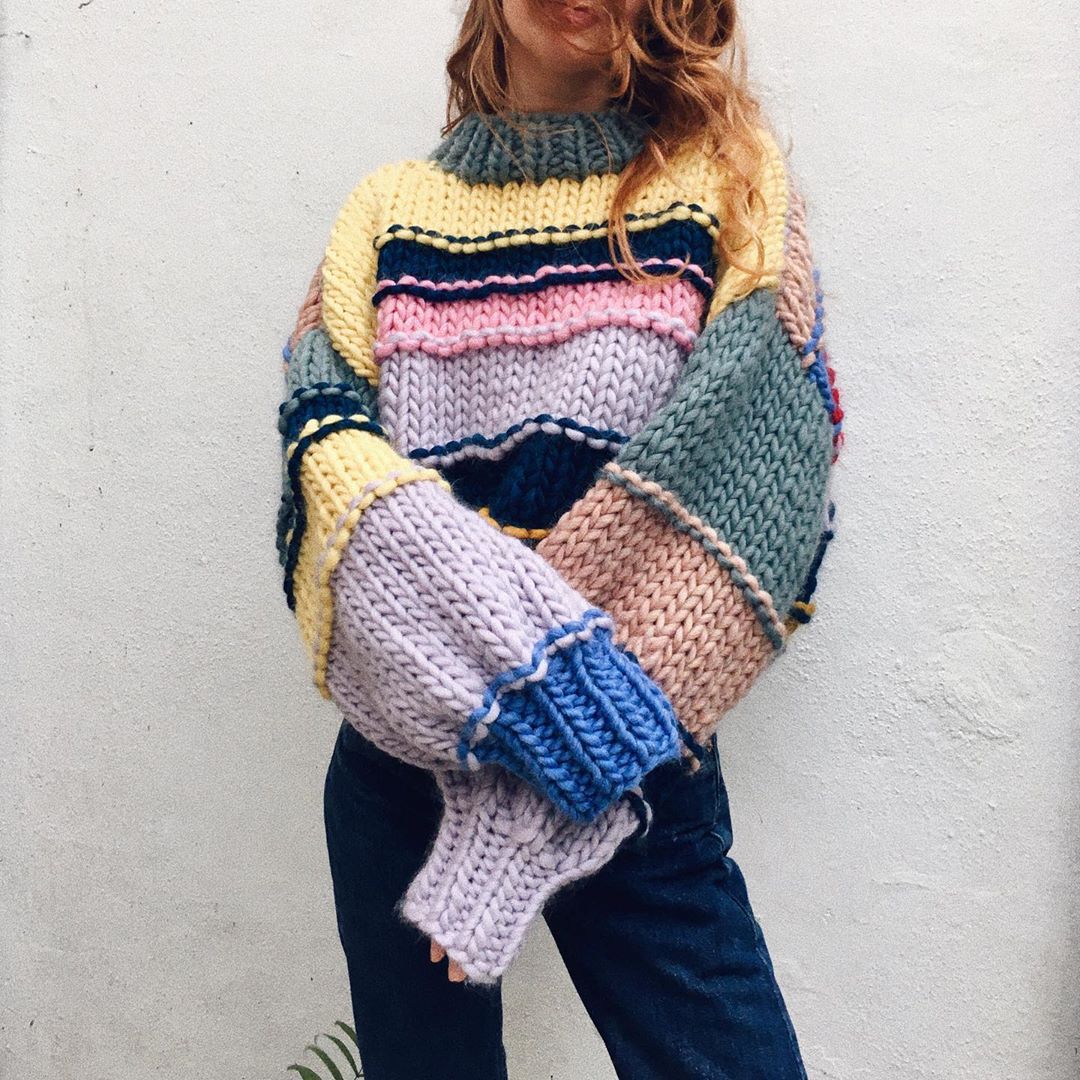 2022欧美秋冬新款彩虹条纹毛衣撞色拼接慵懒宽松开衫外套女knit