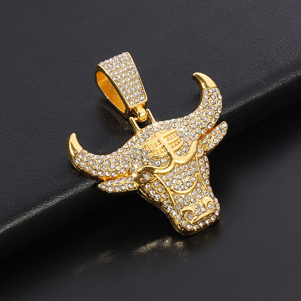 外资亚马逊新款欧美嘻哈镂空牛头吊坠铜镶钻潮人个性项链锆石饰品