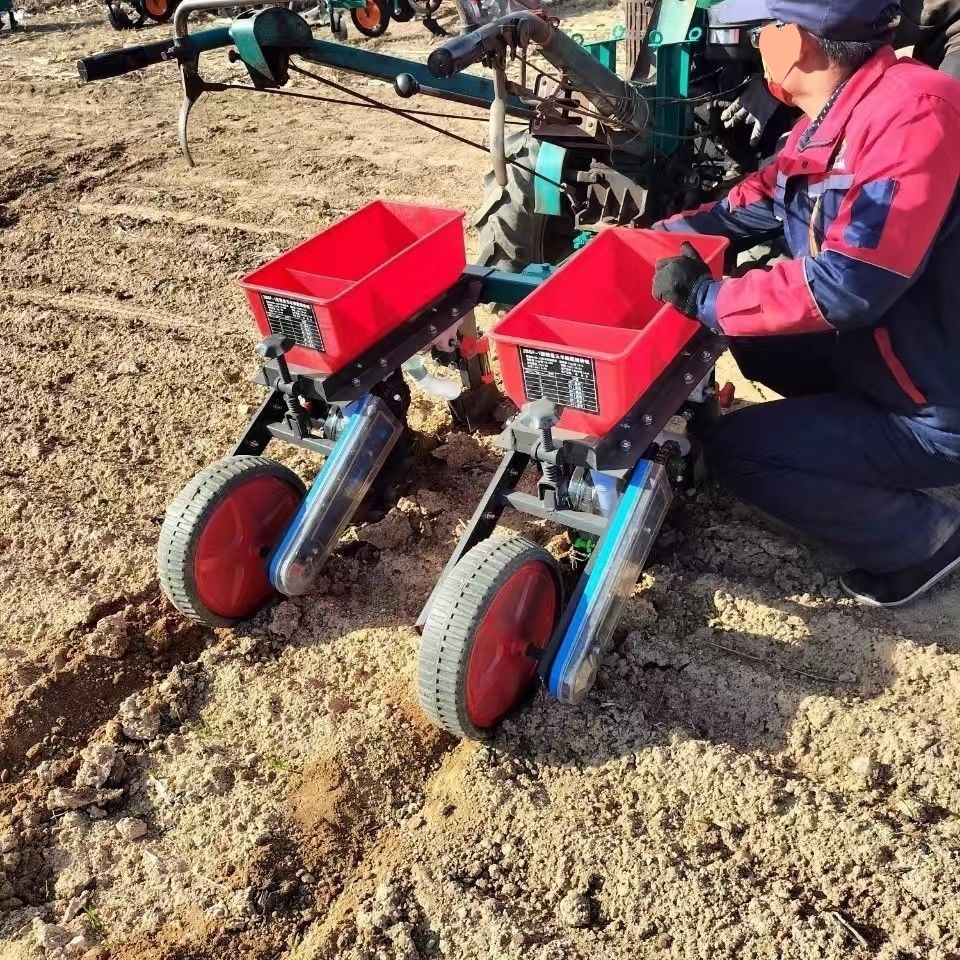 玉米施肥精播机手扶拖拉机四轮配套两行免耕播施肥一体机农用机械