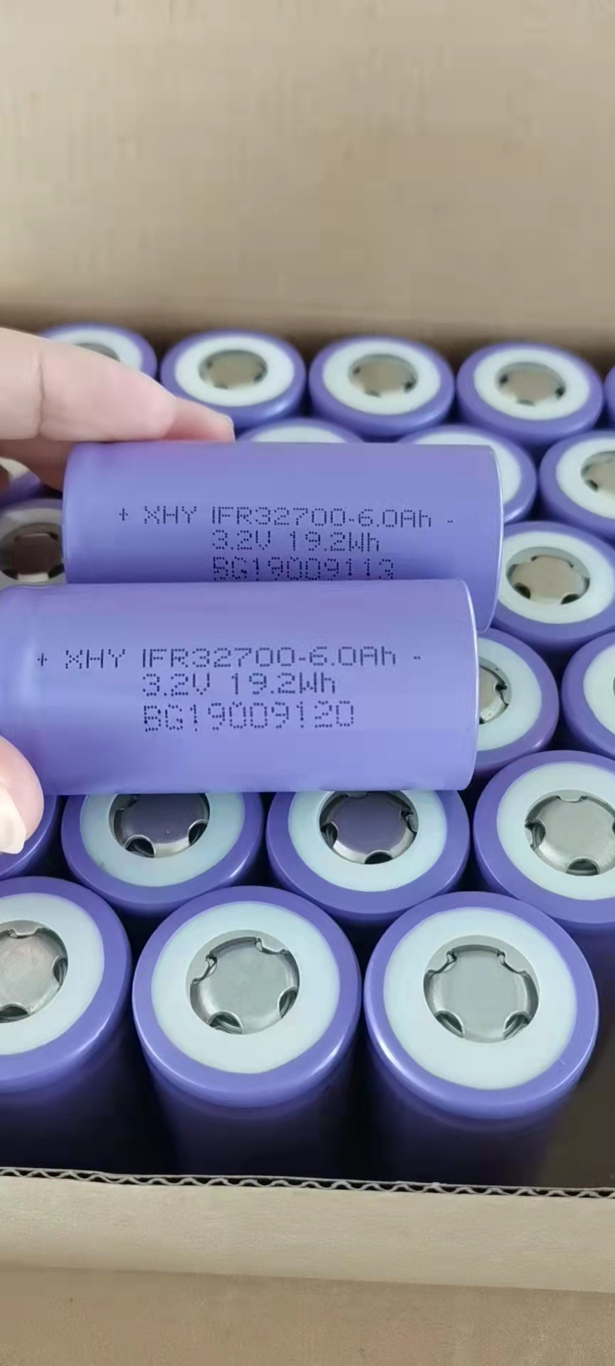 鑫辉源32700磷酸铁锂6000mah太阳能动力32650启动电动车电池储能