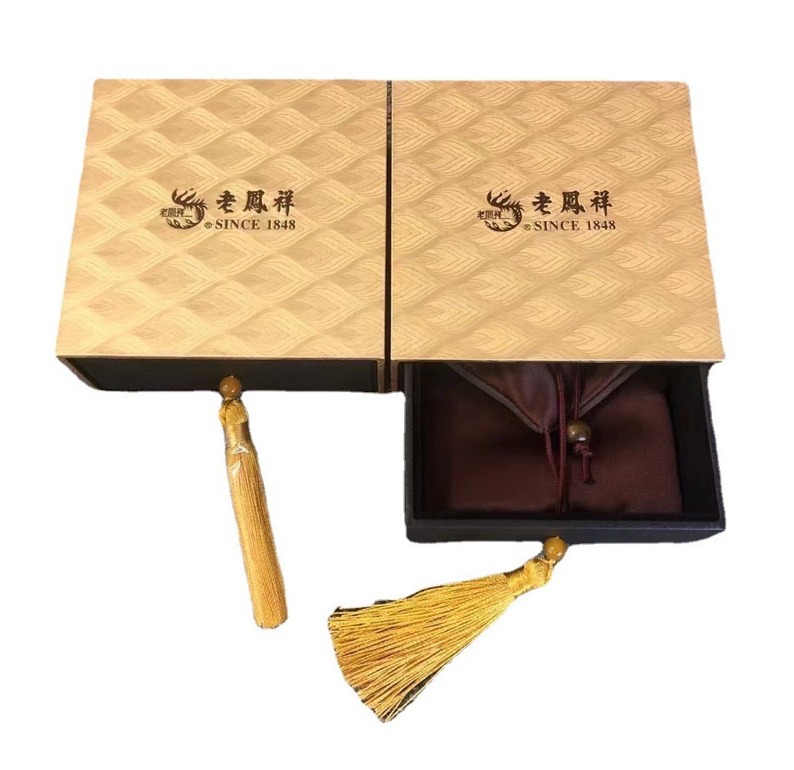 老凤祥藏宝金色镂空包装盒古法金传承手镯盒周大福珠宝首饰盒批发