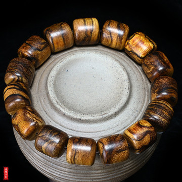 印尼花奇楠手串念珠手链沉香木佛珠文玩木质檀木自然香味虎皮斑纹