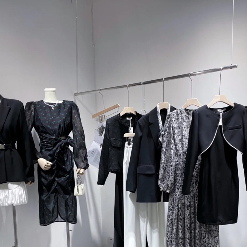 服装店展示架吊顶架悬挂女装衣架婚纱钢丝绳吊架橱窗不锈钢吊杆