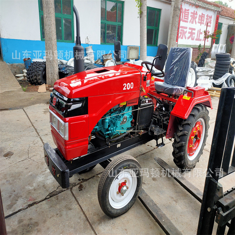 水旱田两用大底盘低油耗泰山300中型拖拉机前后驱动