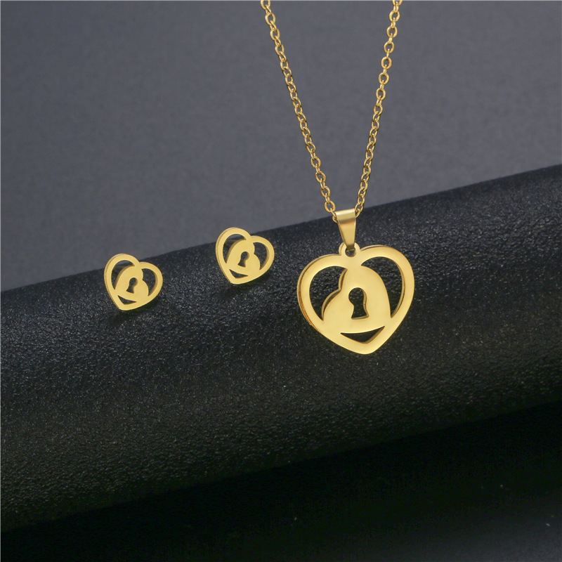 New Heart-Shaped Safety Lock Heart-Shaped Necklace and Earring Suit 18K Gold Pendant Stainless Steel Heart-Shaped Longevity Lock Pendant