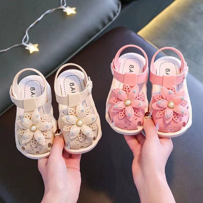 Girls' Sandals 2024 Summer Children's Closed Toe Soft Bottom New Little Girl Princess Shoes Infant Baby Toddler Shoes
