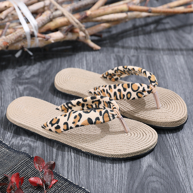 2023 New Super Popular Ladies' Sandals Summer Tengcao Flat Bottom Flat Heel Beach Flip-Flops Women's Outer Wear Flip-Flops