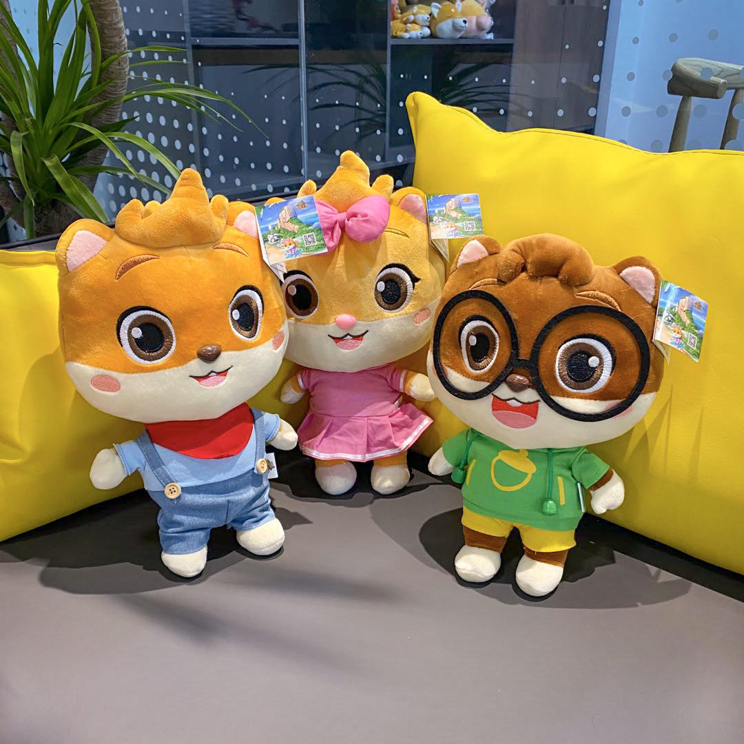 三只松鼠拓客自带流量创意儿童玩偶毛绒玩具布娃娃公仔批发摆摊