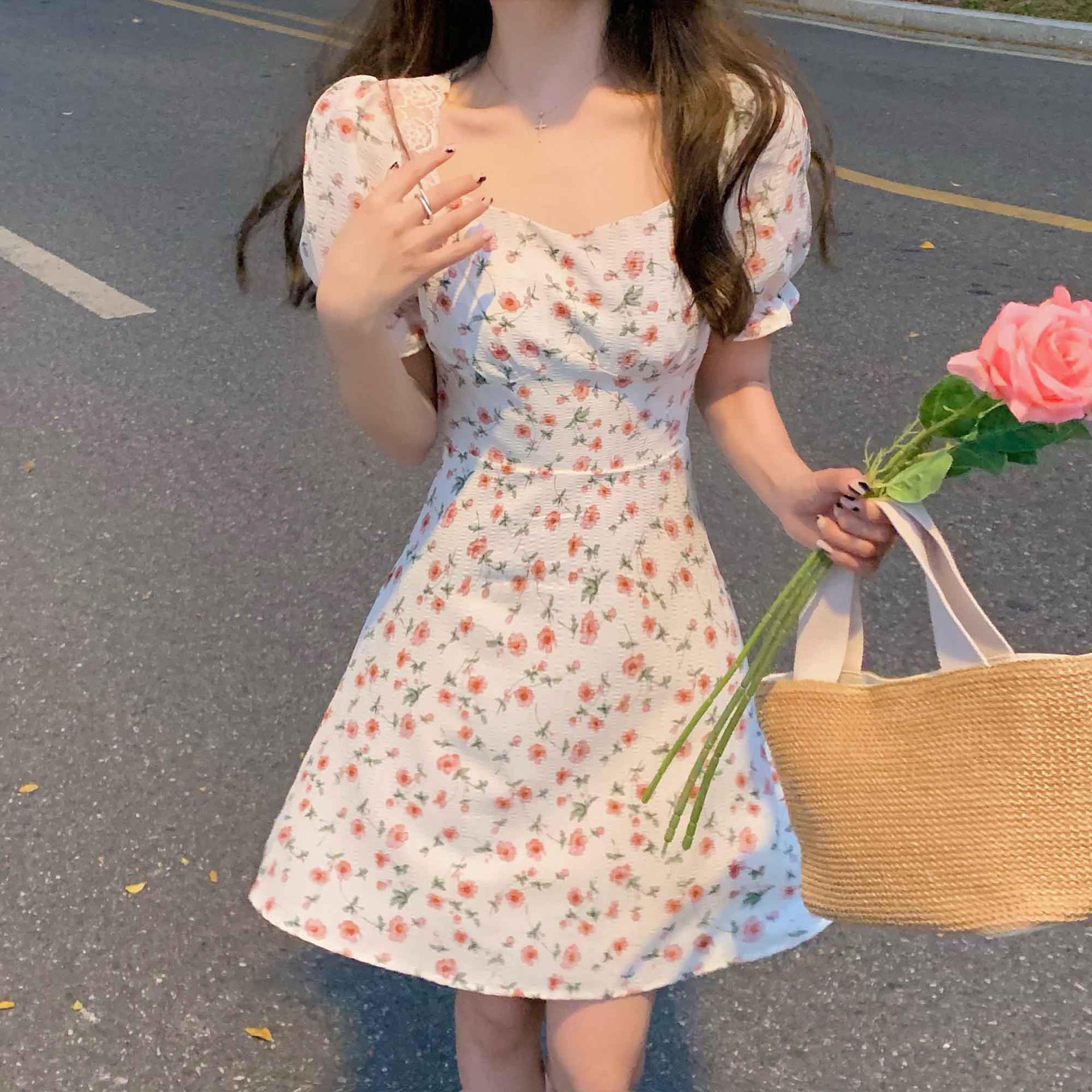 大码女装夏新款温柔风碎花裙气质法式连衣裙胖mm藏肉显瘦女