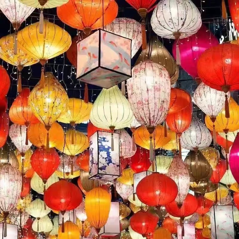 New in Chinese Antique Style National Fashion Lantern Diamond Satin Color Shaped Lantern Outdoor Rainproof Vietnam Lantern Wholesale