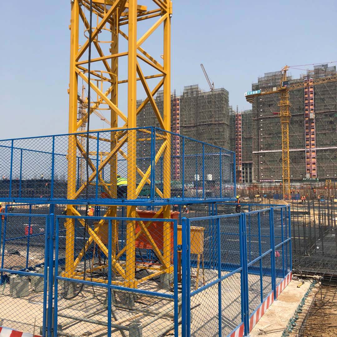 厂家定制 塔吊防攀爬安全平台可拆卸 拼装式塔吊防护栏