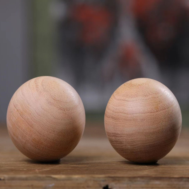 沉香木质健身球保健手球实木文玩手转球中老年人锻炼康复球握球