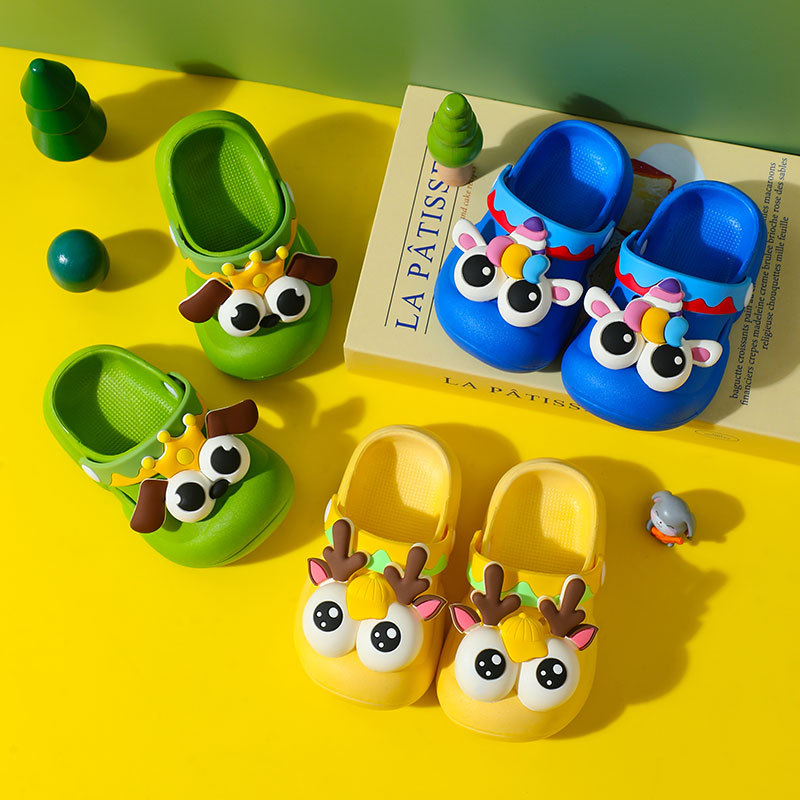 Children's Slippers Summer Cartoon Non-Slip Children's Hole Shoes Big and Small Children Indoor and Outdoor Anti-Collision Pump Beach Sandals