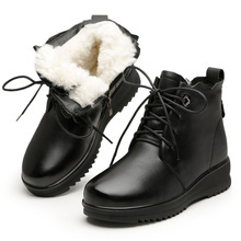 冬季新款棉鞋妈妈鞋软底羊毛鞋中老年加厚保暖短靴女防滑棉靴冬款
