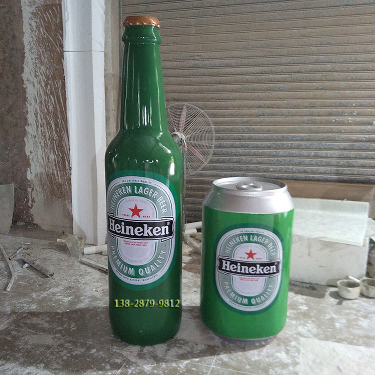 户外玻璃钢仿真玻璃瓶雕塑广场商场玻璃钢仿真啤酒瓶造型模型