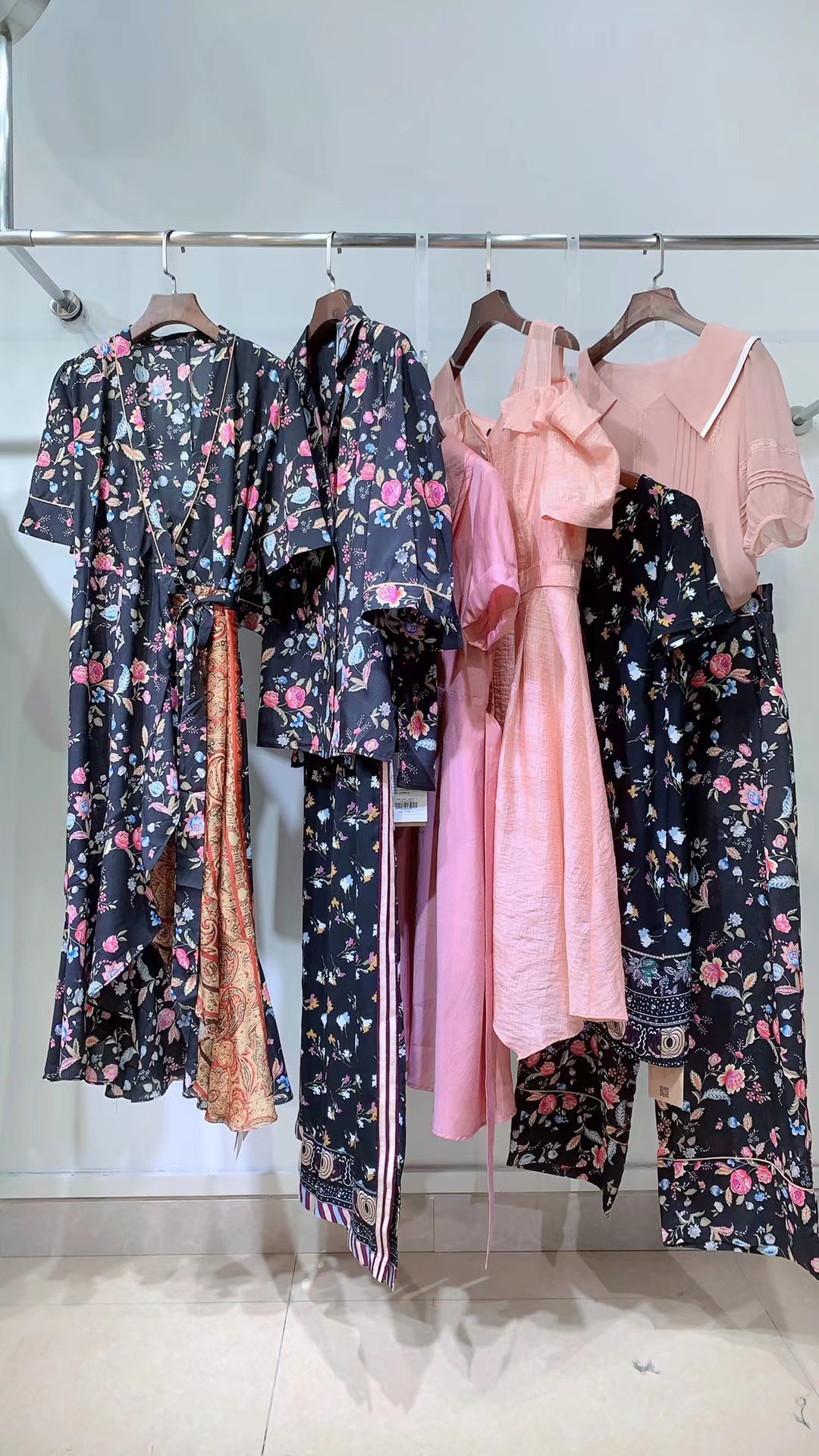 拉素夏装新款女装品牌折扣休闲正品年轻时尚连衣裙品牌组合