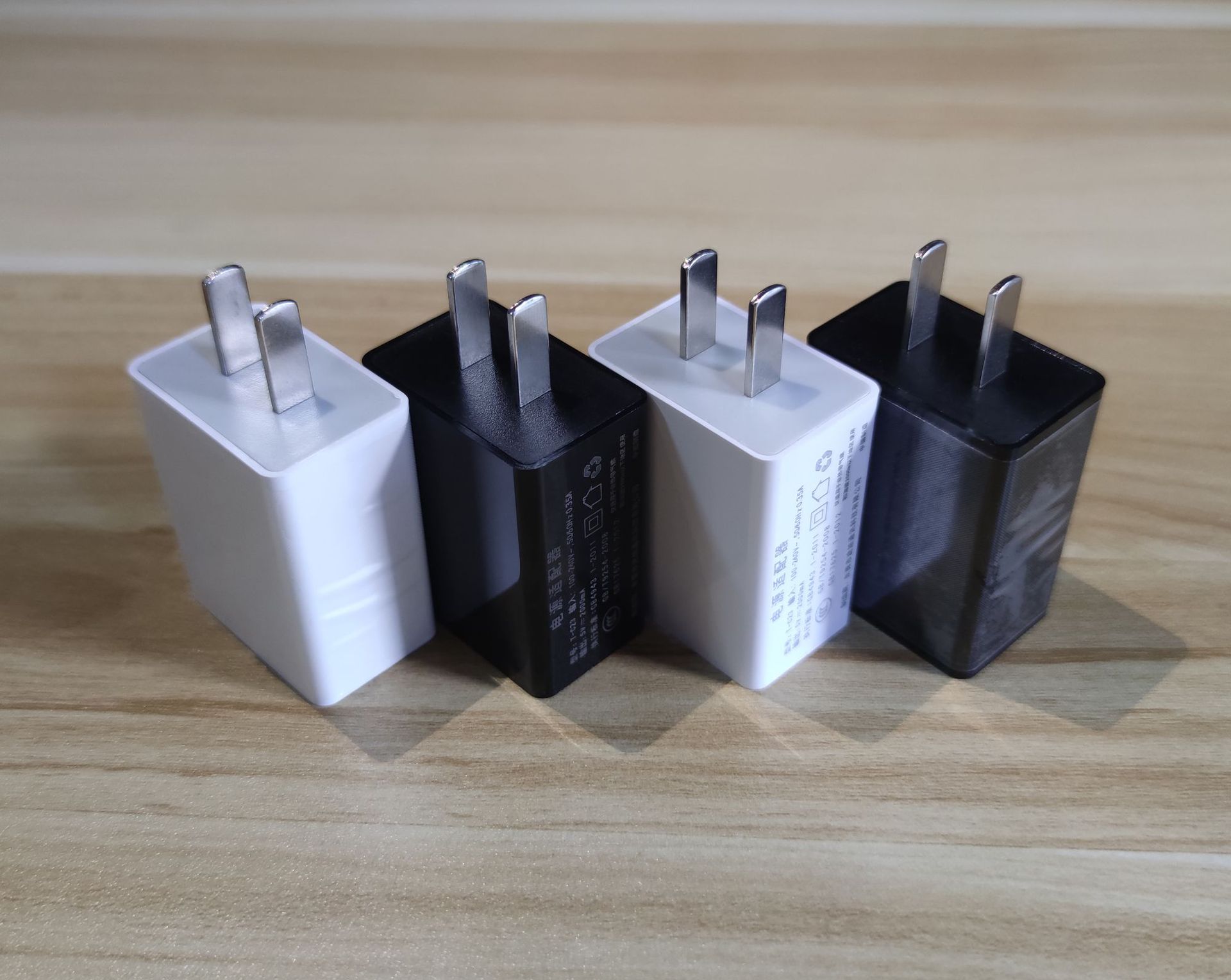 工厂直销5v2a手机充电器 3c认证小家电通用usb充电头 电源适配器