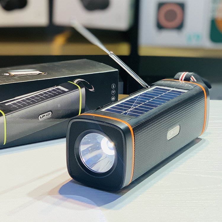 lp-v31太阳能蓝牙音箱户外收音机手电筒便捷式音响语音提示通话