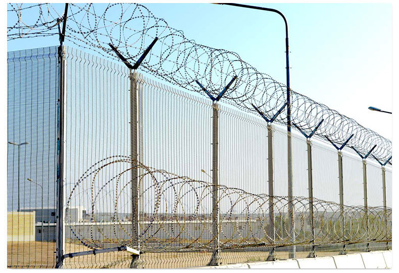 机场围栏军事边防护栏网刀刺围网刺丝滚笼y型柱防爬围栏监狱护栏