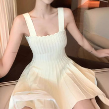 2024年夏季【月光岛之恋】收腰设计感白色吊带连衣裙性感百褶短裙
