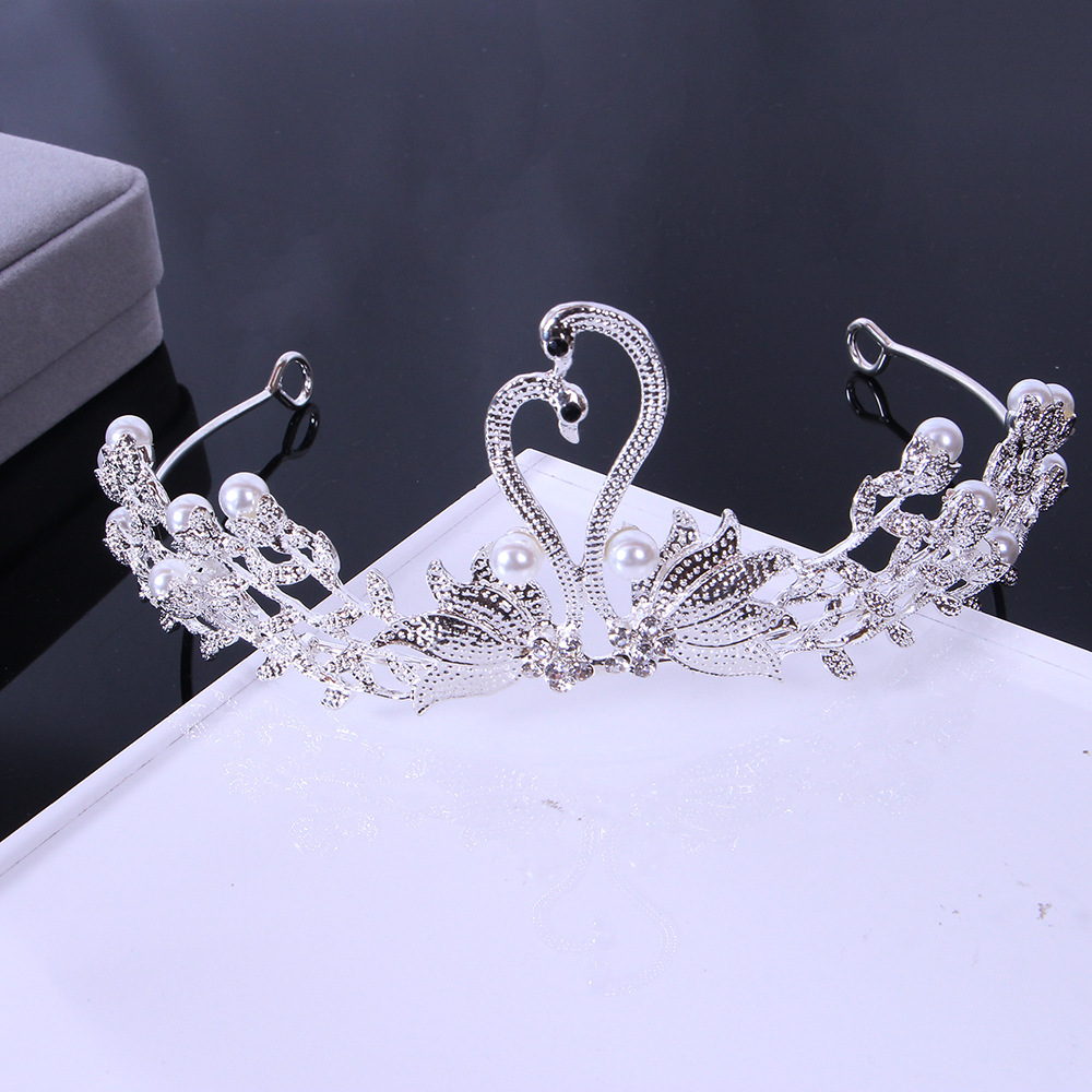 韩式新娘天鹅发饰 水钻珍珠厚银白色皇冠婚礼头饰王冠婚纱饰品