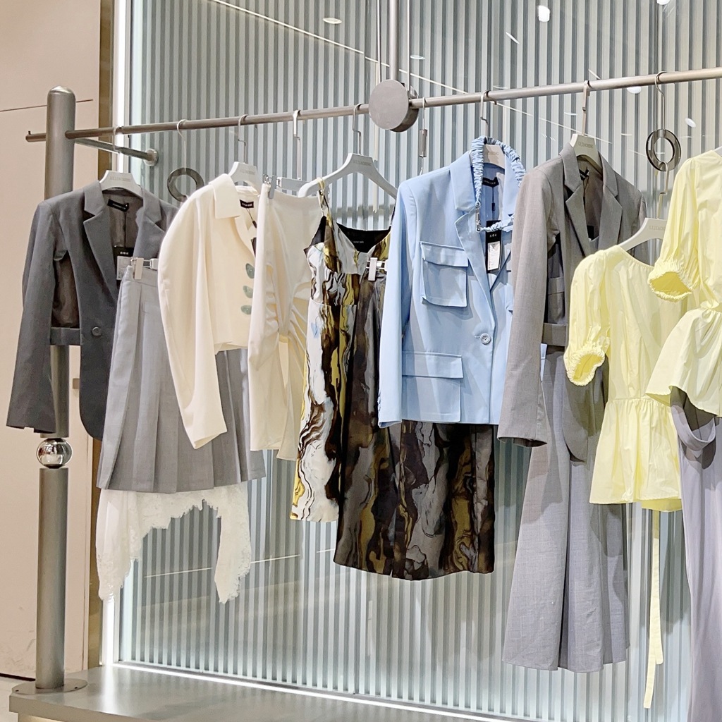 正品朵以女装图片-海量高清正品朵以女装图片大全 - 阿里巴巴