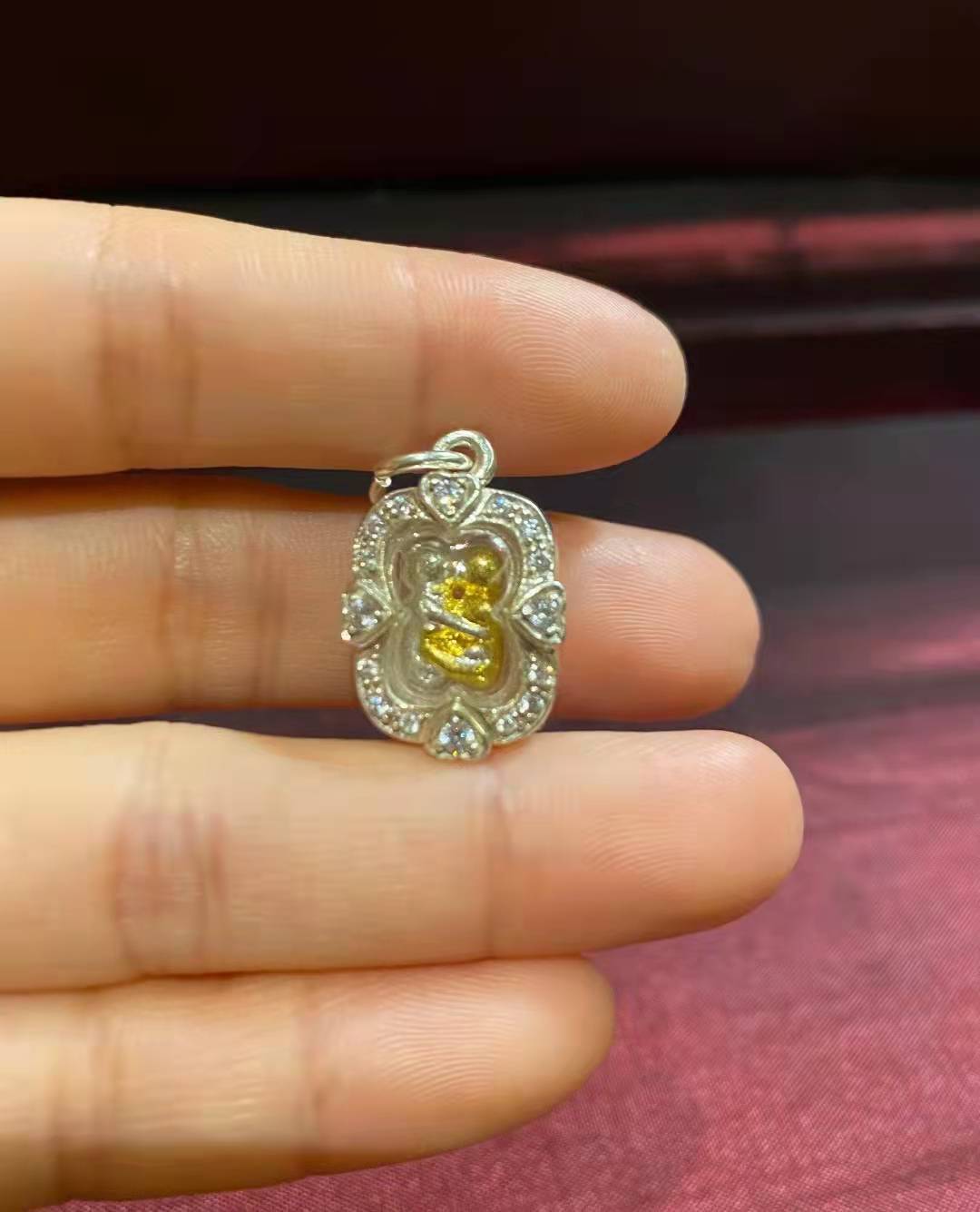 泰国佛牌 龙婆颂迫 燕通