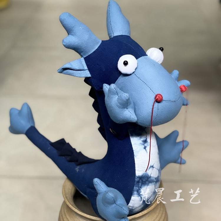 云饰阁蓝染布艺动物 扎染蓝染布艺龙摆件