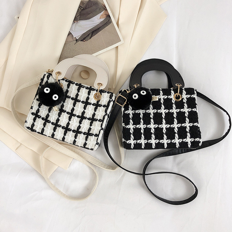 Cross-Border Bag Women's Bag Autumn and Winter New Woolen Black and White Plaid Contrast Color Portable Small Square Bag Popular Shoulder Messenger Bag