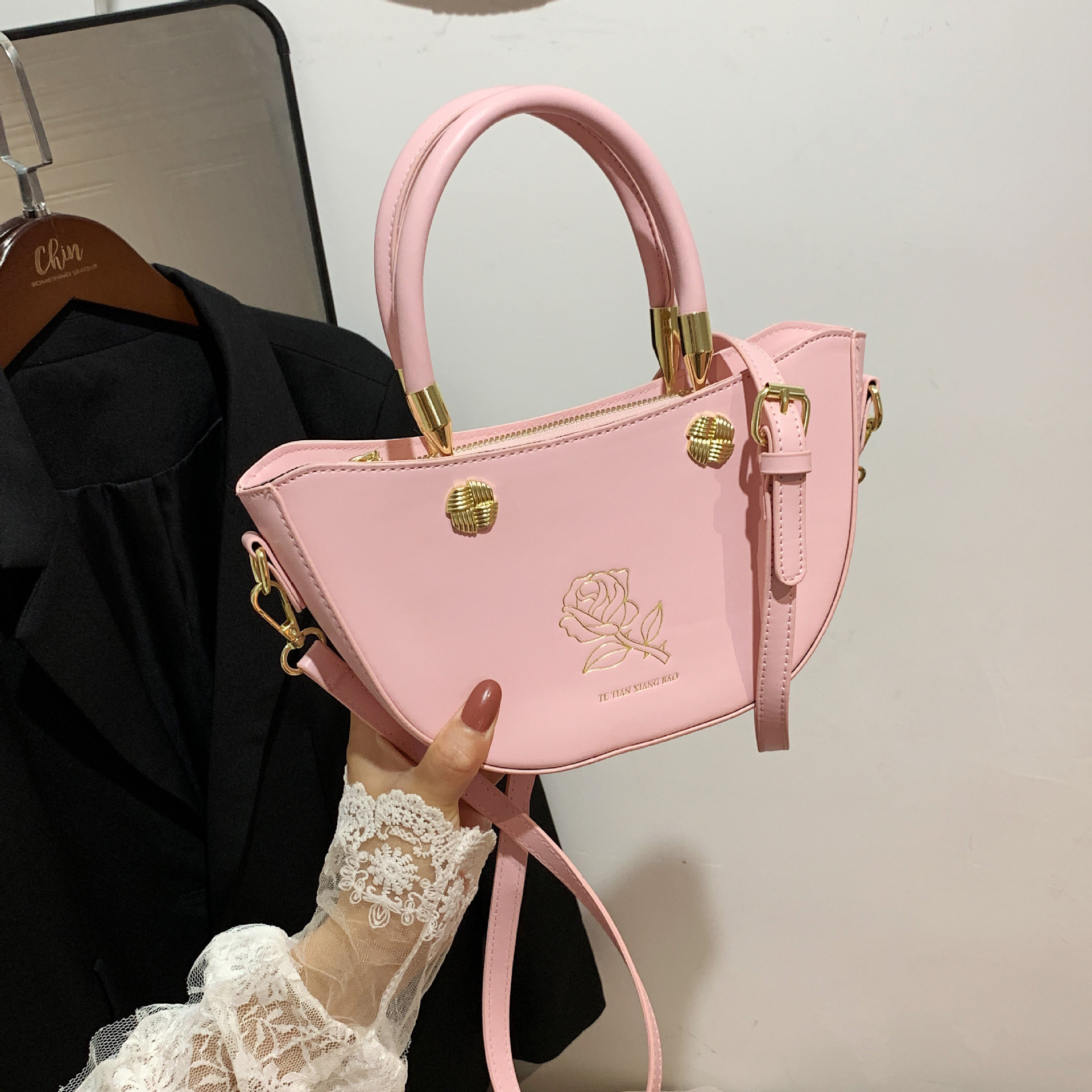 2022 New Handbag Shoulder Bag All-Match Women Messenger Bag Western Style Dumpling Bag Fashionable and Elegant Large Capacity