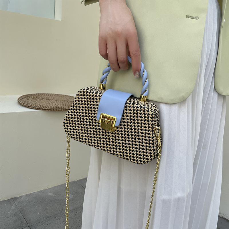 Retro Textured Woven Bag 2023 Summer Fashion Ins Shoulder Bag Versatile Handheld Crossbody Bag Box Bag